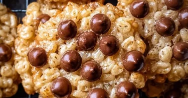 Delicious Rice Krispie Chocolate Cookies with crispy texture and chocolate flavor